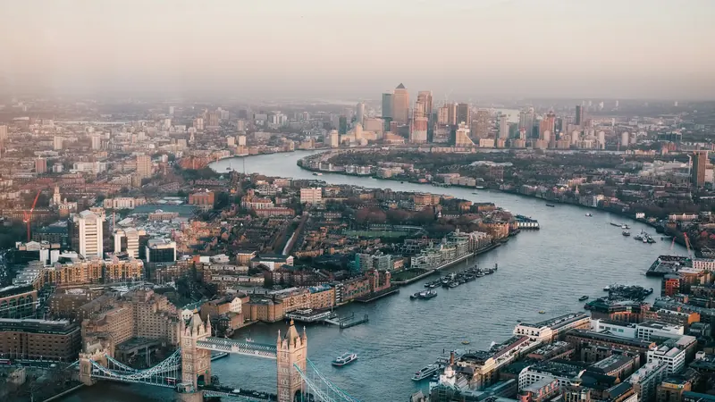 Photo of an aerial view of the London skyline and the River Thames
