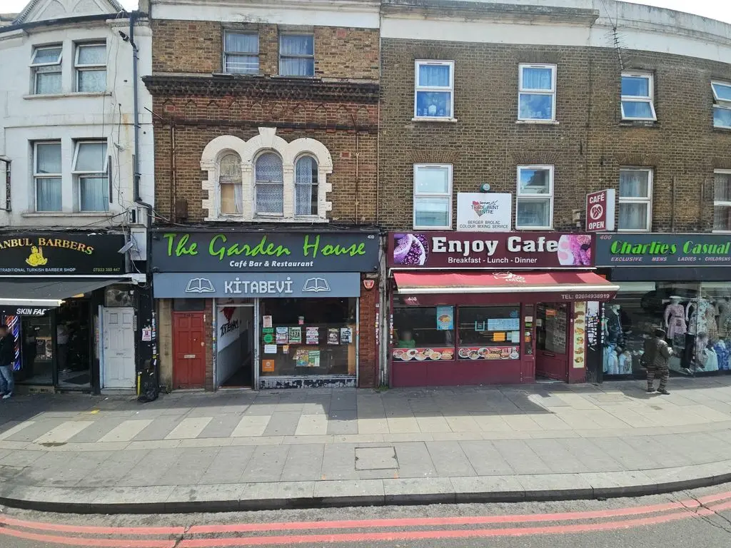 Street view near 410 High Road
